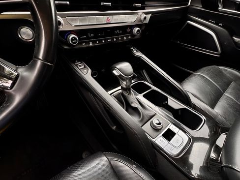 Used 2024 Kia Telluride EX image 15