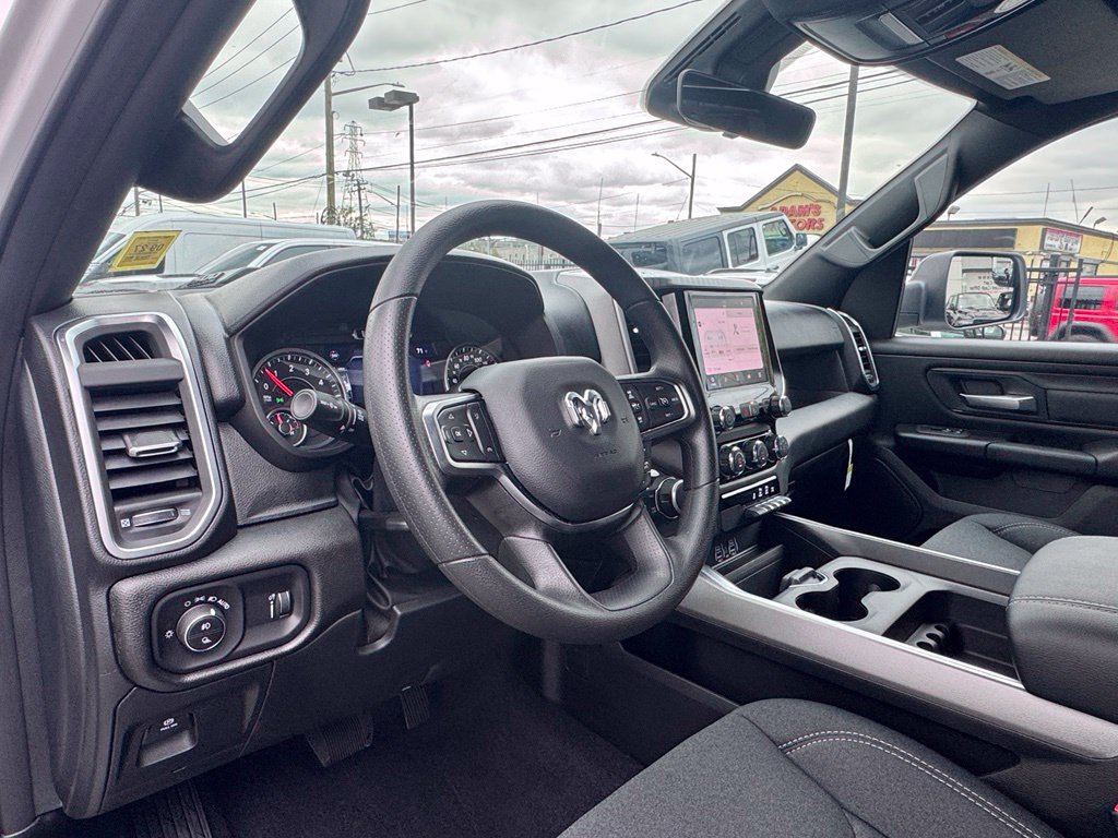 Used 2026 RAM 1500 Express AWD/4WD image 13
