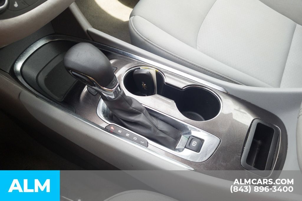 Used 2024 Chevrolet Malibu LT FWD image 27