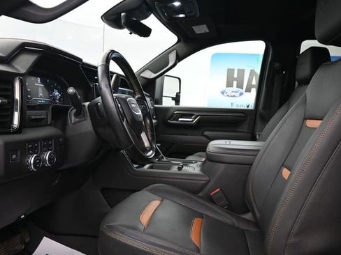 Used 2024 GMC Sierra 2500 AT4 w/ AT4 Premium Plus Package AWD/4WD image 11