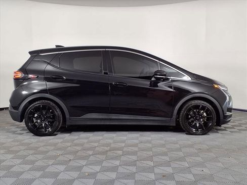 Used 2022 Chevrolet Bolt LT w/ Infotainment Package image 31