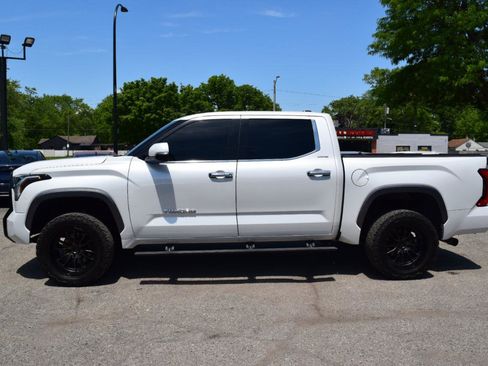 Used 2022 Toyota Tundra Limited w/ Power Package RWD image 9