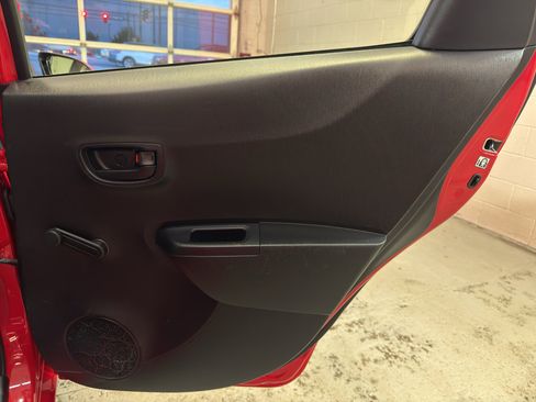 Used 2014 Toyota Yaris L FWD image 23