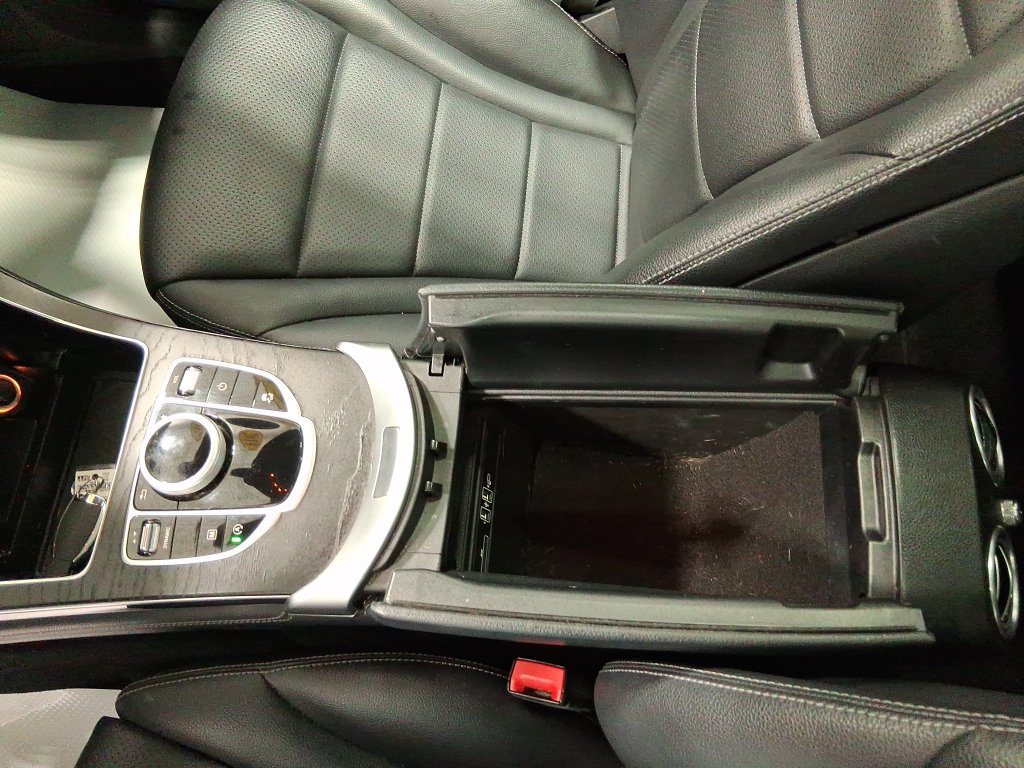 Used 2019 Mercedes-Benz GLC 300 image 36