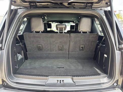Used 2019 Ford Expedition XLT w/ Equipment Group 202A RWD image 12