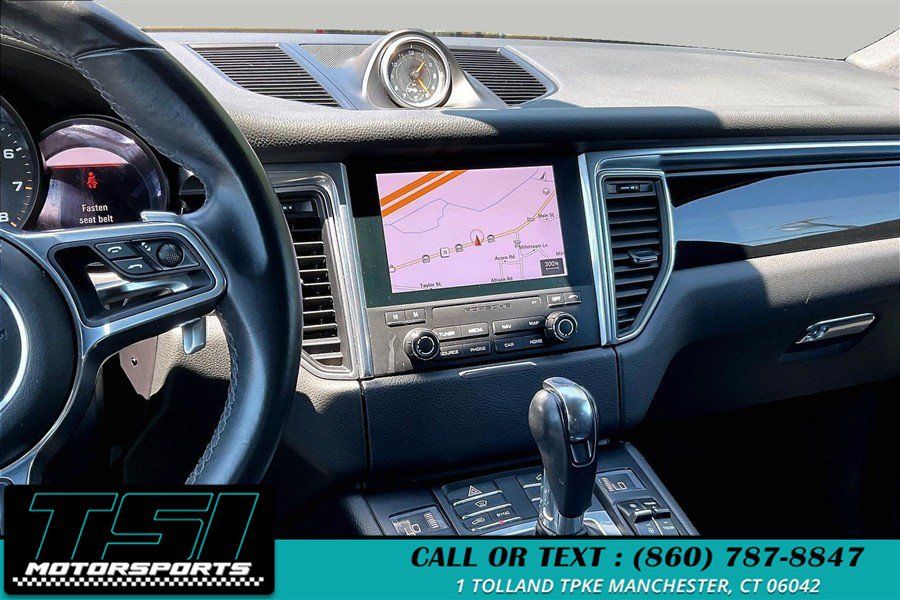 Used 2018 Porsche Macan AWD/4WD image 6