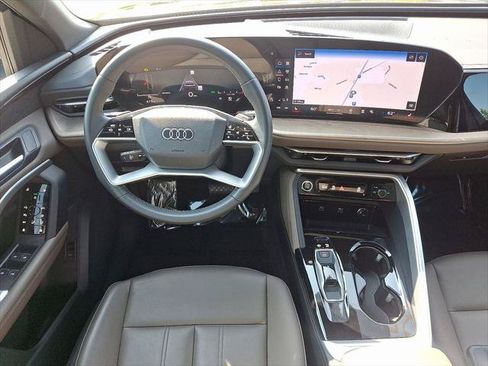 Certified 2025 Audi Q5 Premium w/ Convenience Package AWD/4WD image 12