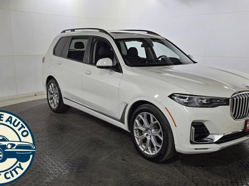 Used 2020 BMW X7 xDrive40i w/ Parking Assistance Package AWD/4WD image 1