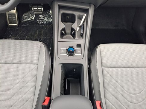 New 2026 Volkswagen Tiguan SE R-Line FWD image 25