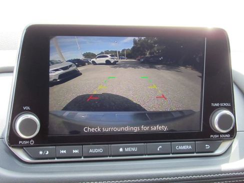 Certified 2024 Nissan Rogue SV FWD image 26