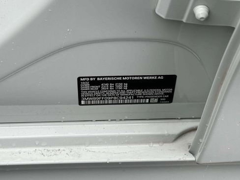 Used 2023 BMW 330i xDrive Sedan w/ Premium Package image 18