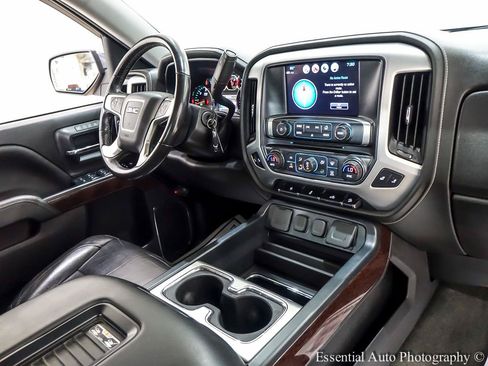 Used 2018 GMC Sierra 1500 SLT w/ Suspension Package, Off-Road AWD/4WD image 30