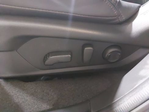 Certified 2025 Subaru Forester Touring AWD/4WD image 30