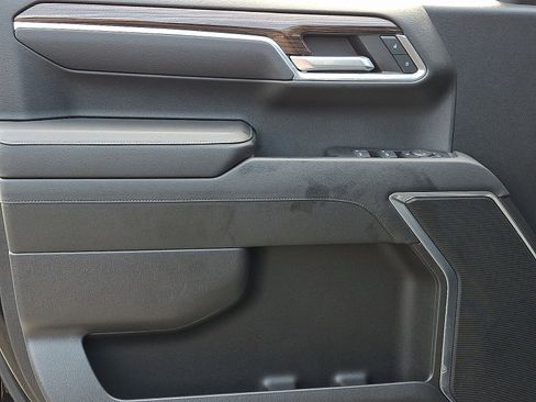 Used 2023 Chevrolet Silverado 1500 RST w/ Z71 Off-Road Package image 13