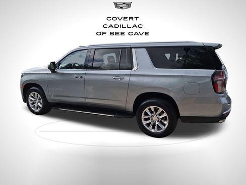 Used 2024 Chevrolet Suburban Premier image 7