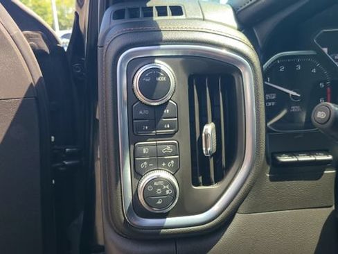 Used 2021 GMC Sierra 1500 AT4 w/ AT4 Premium Package AWD/4WD image 12