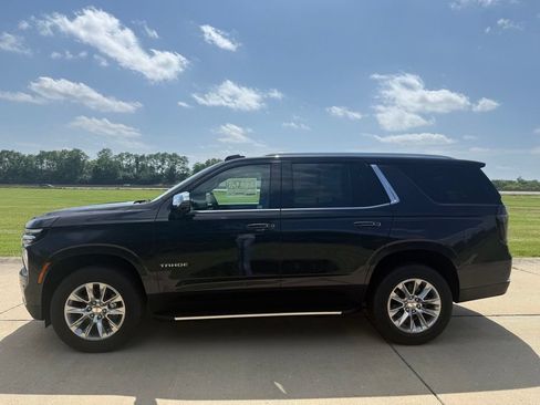 Used 2026 Chevrolet Tahoe Premier w/ Sun And Tow Package AWD/4WD image 9
