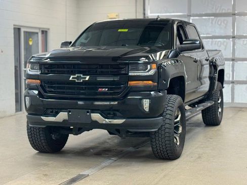 Used 2018 Chevrolet Silverado 1500 LT w/ All Star Edition image 3