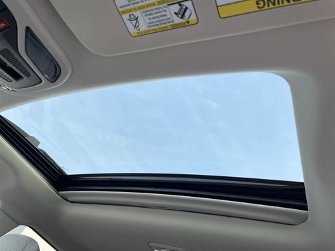 Used 2025 Subaru Outback Premium image 14