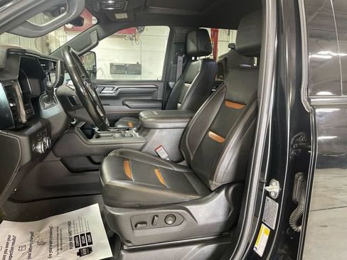 Used 2024 GMC Sierra 2500 AT4 w/ AT4 Premium Plus Package AWD/4WD image 11