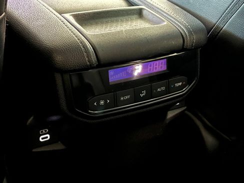 Used 2024 Toyota Grand Highlander AWD Hybrid image 39