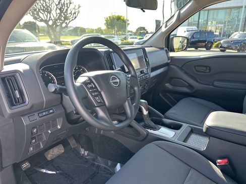 Used 2025 Nissan Frontier S image 19