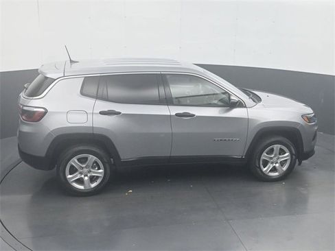 Used 2023 Jeep Compass Sport image 26