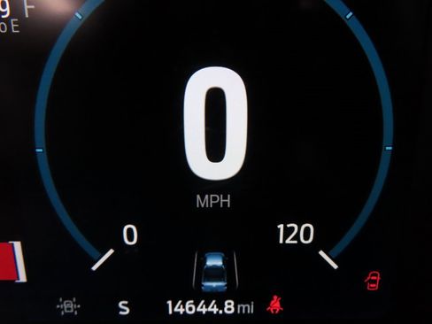 Used 2023 Ford F150 Lariat w/ Equipment Group 502A High image 12