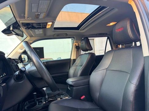 Used 2024 Toyota 4Runner TRD Off-Road Premium w/ Moonroof Package AWD/4WD image 5