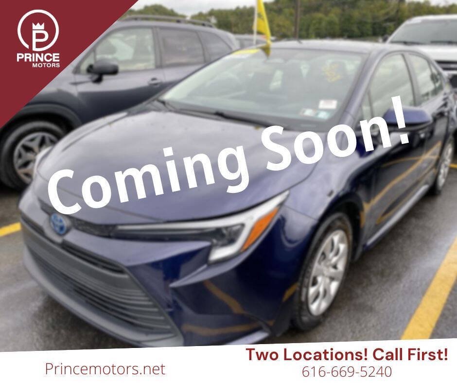 Used 2023 Toyota Corolla LE FWD image 1