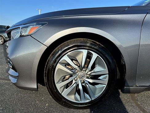 Used 2019 Honda Accord EX-L image 10