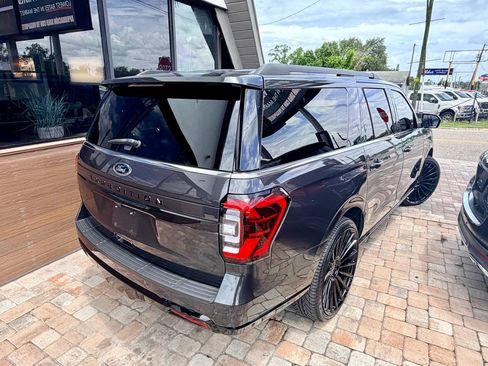 Used 2022 Ford Expedition Max Limited RWD image 4