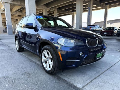 Used 2011 BMW X5 xDrive35i image 3