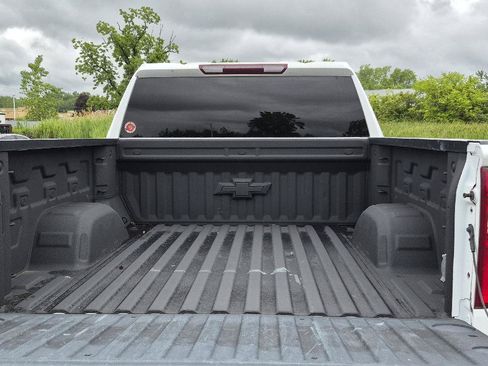 Used 2021 Chevrolet Silverado 1500 Custom w/ Rally Edition AWD/4WD image 6