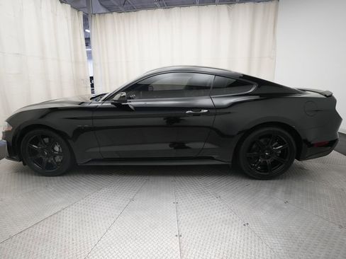 Used 2018 Ford Mustang GT w/ Black Accent Package RWD image 23