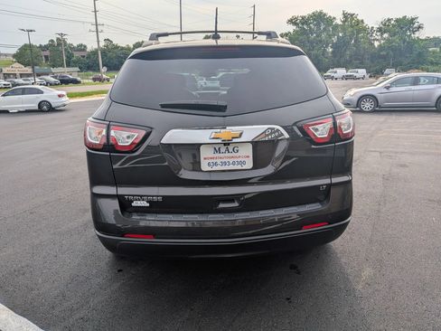 Used 2017 Chevrolet Traverse LT w/ LPO, 'HIT The Road' Package FWD image 5