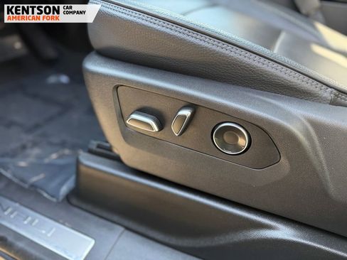 Used 2025 GMC Yukon Denali w/ Advanced Technology Package AWD/4WD image 36