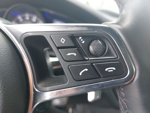 Used 2020 Porsche Cayenne AWD/4WD image 17