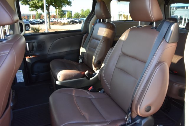 Used 2019 Toyota Sienna Limited Premium FWD image 15