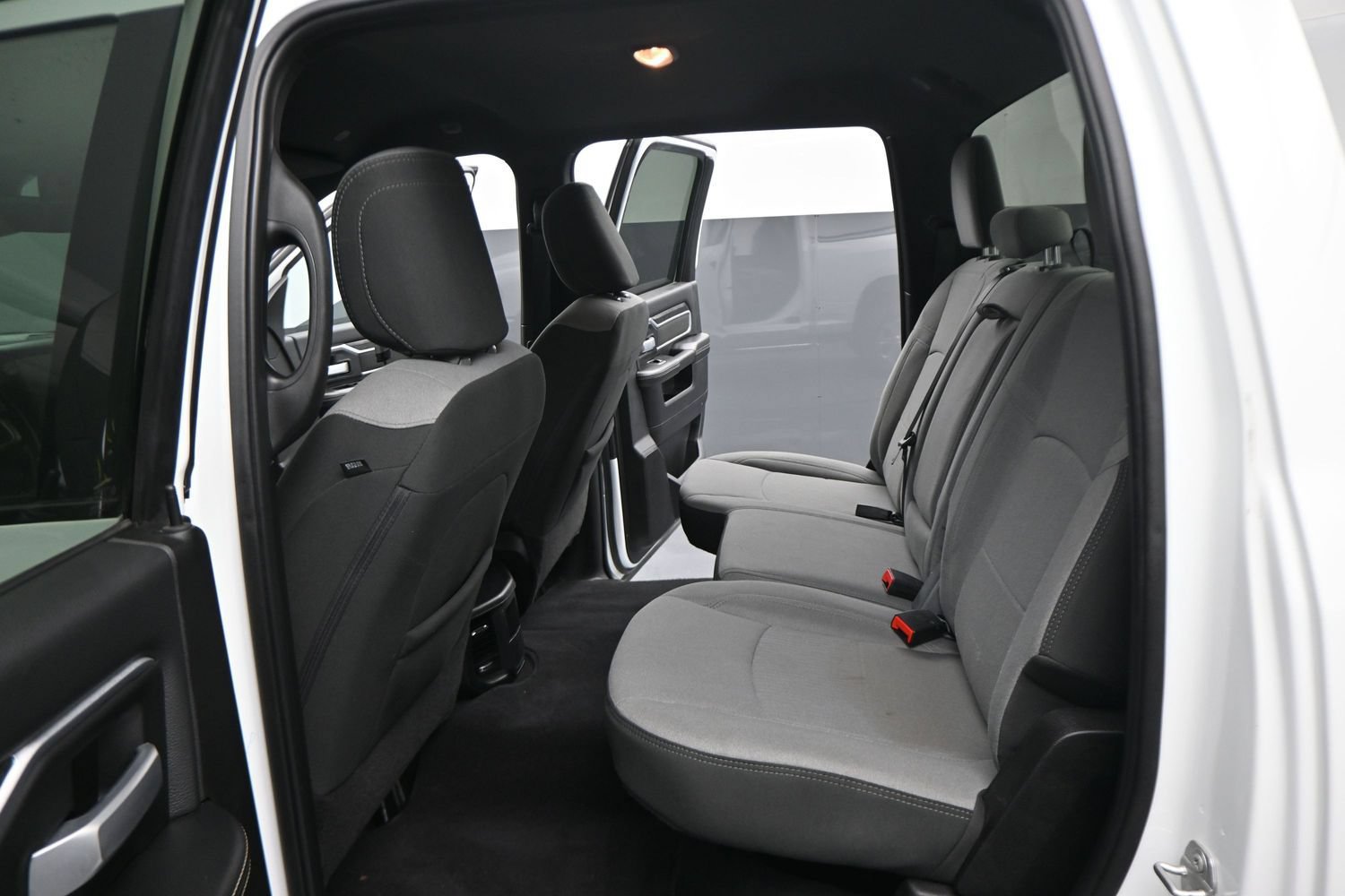 Used 2024 RAM 2500 Big Horn AWD/4WD image 3