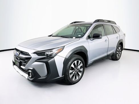 Used 2025 Subaru Outback Limited AWD/4WD image 3