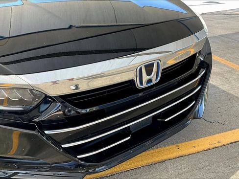 Used 2022 Honda Accord Touring image 30