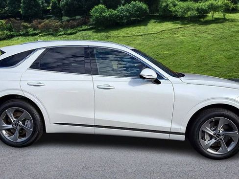 New 2026 Genesis GV70 2.5T Advanced image 9