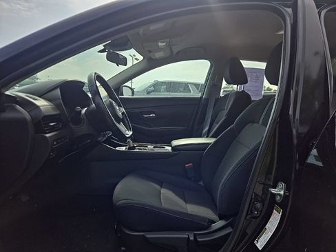 Used 2022 Nissan Sentra SV FWD image 6