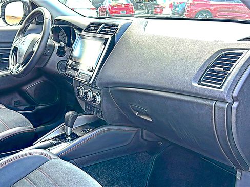 Used 2023 Mitsubishi Outlander Sport SE AWD/4WD image 22
