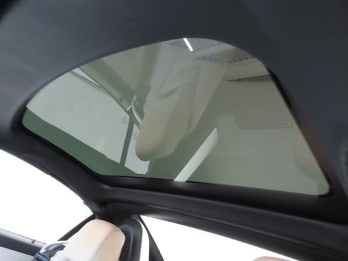 Used 2020 Mercedes-Benz SLC 300 w/ Premium Package image 20