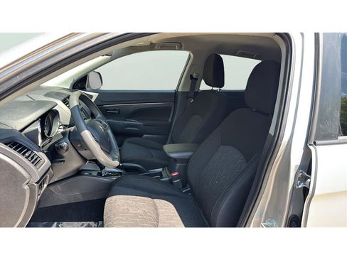 Used 2024 Mitsubishi Outlander Sport ES AWD/4WD image 11