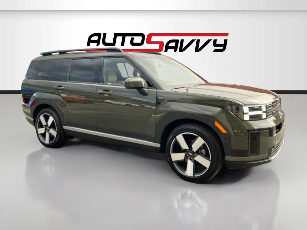 Used 2025 Hyundai Santa Fe Limited AWD/4WD image 1