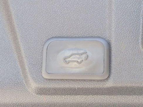 Used 2016 Chevrolet Traverse LTZ w/ LPO, 'HIT The Road' Package FWD image 15