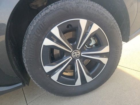 Used 2024 Toyota bZ4X XLE image 11